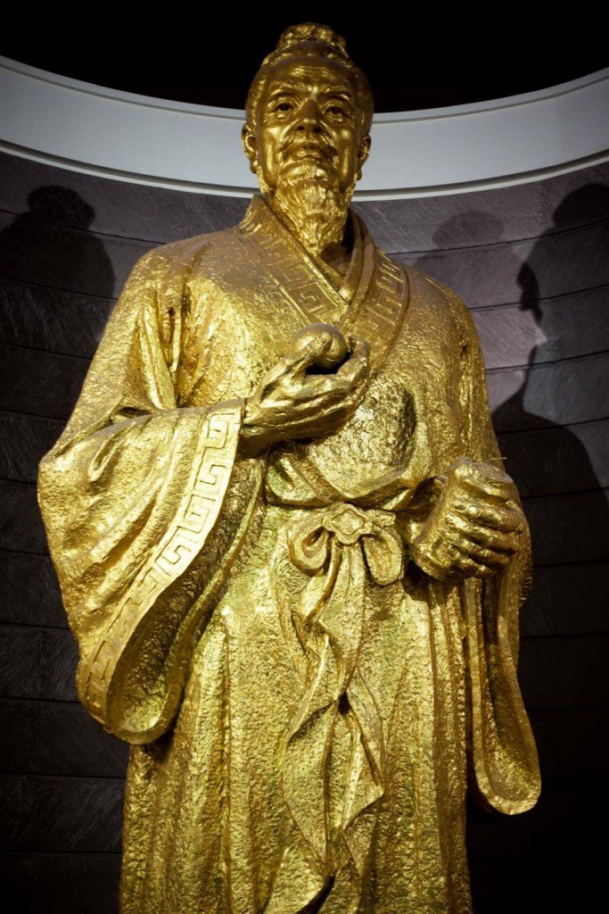 Кто и как придумал салют