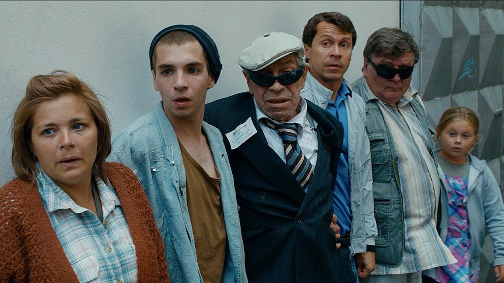 супербобровы супергерои комедия российское кино фильмы рецензии отвратительные мужики