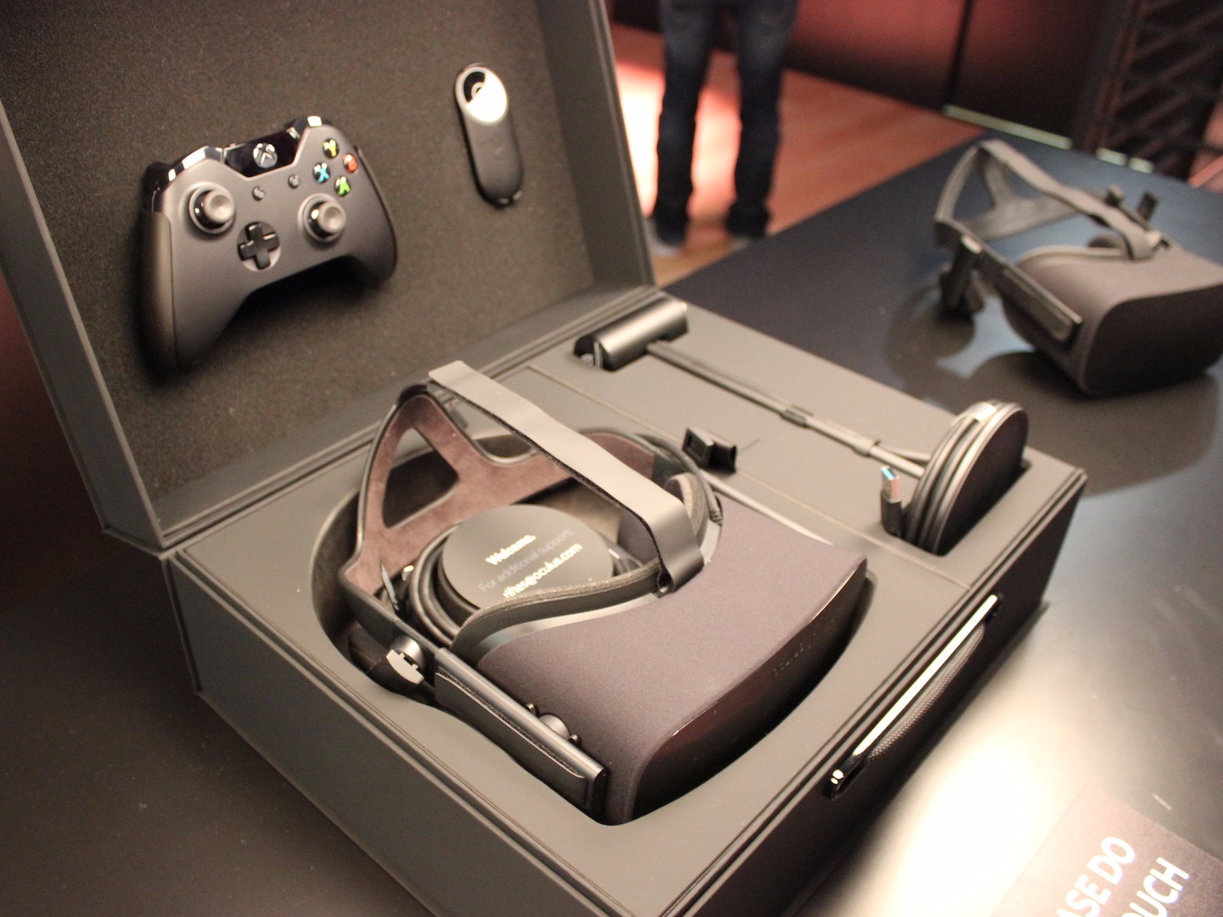 очки шлем виртуальной реальности HTC Vive Oculus Rift PlayStation VR Samsung Gear VR Fibrum Pro Google Cardboard VR как выбрать где купить сколько стоит материал отвратительные мужики