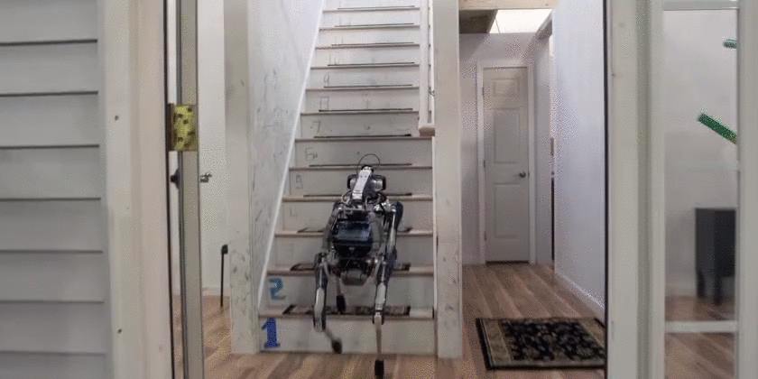Boston Dynamics SpotMini робот изобретение новый технология машина встает банановая кожура поднимается по лестнице подает убирает новости технологии отвратительные мужики