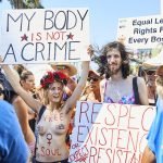 GoTopless феминизм права женщин равноправия без верха голые парад прошли новости фото девушки отвратительные мужики