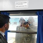 Марк Рютте премьер-министр Нидерландов Северная Корея Южная Корея Reddit северокорейские солдаты мем фотошоп новости фото отвратительные мужики