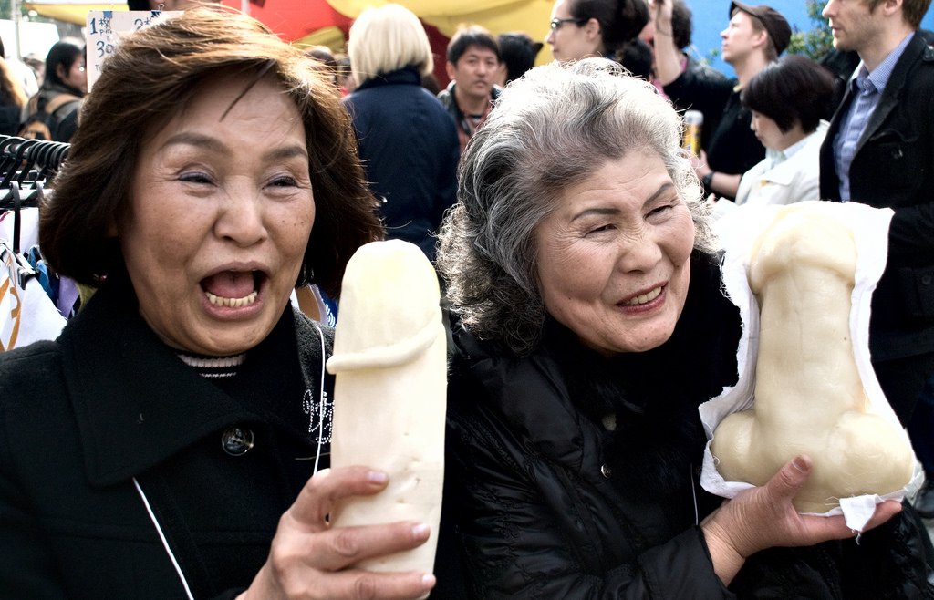 японский фестиваль пенисов праздник членов канамара мацури kanamara-matsuri отвратительные мужики дичь disgusting men