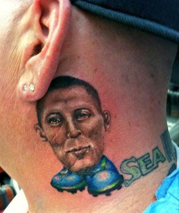 отвратительные татуировки футбольных фанатов мужики disgusting men
