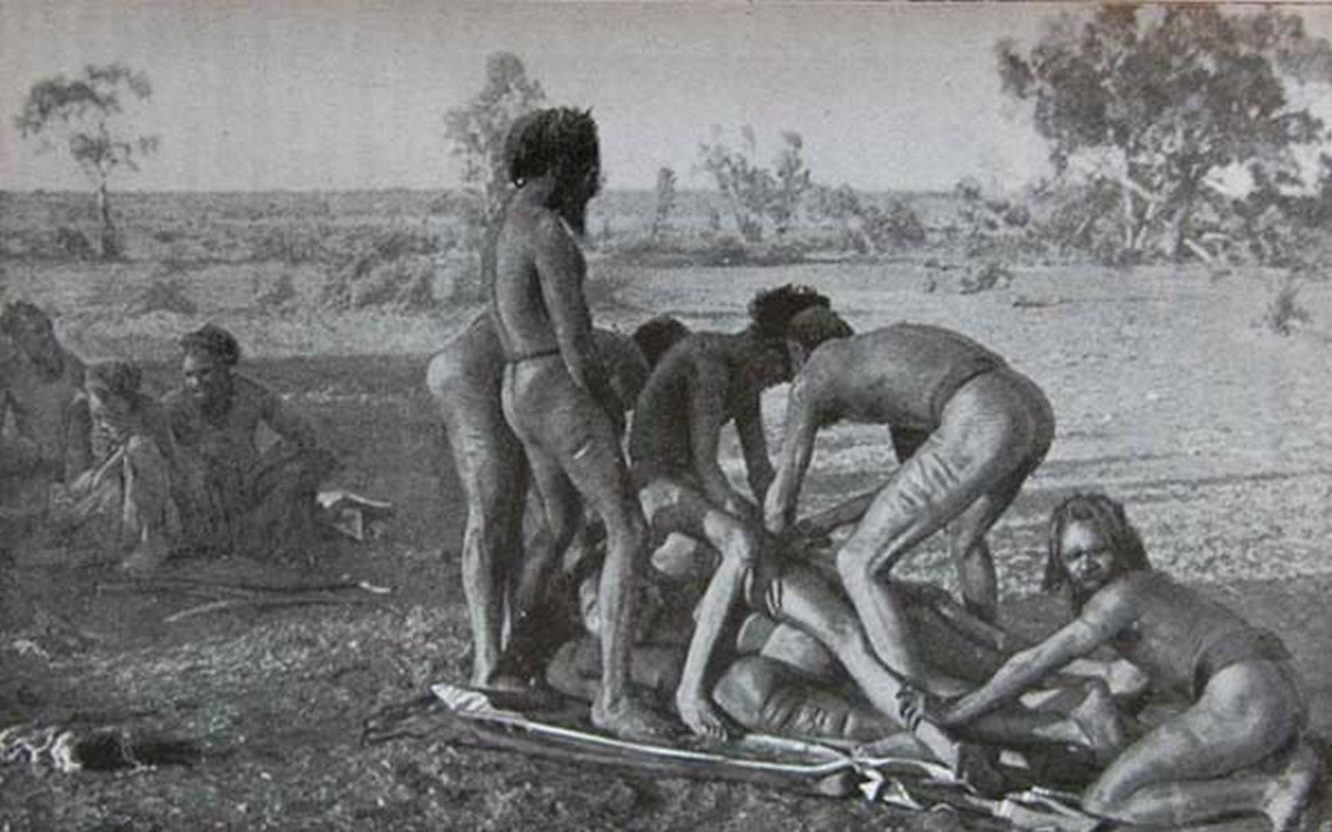 голые мужчины из племени фото 57