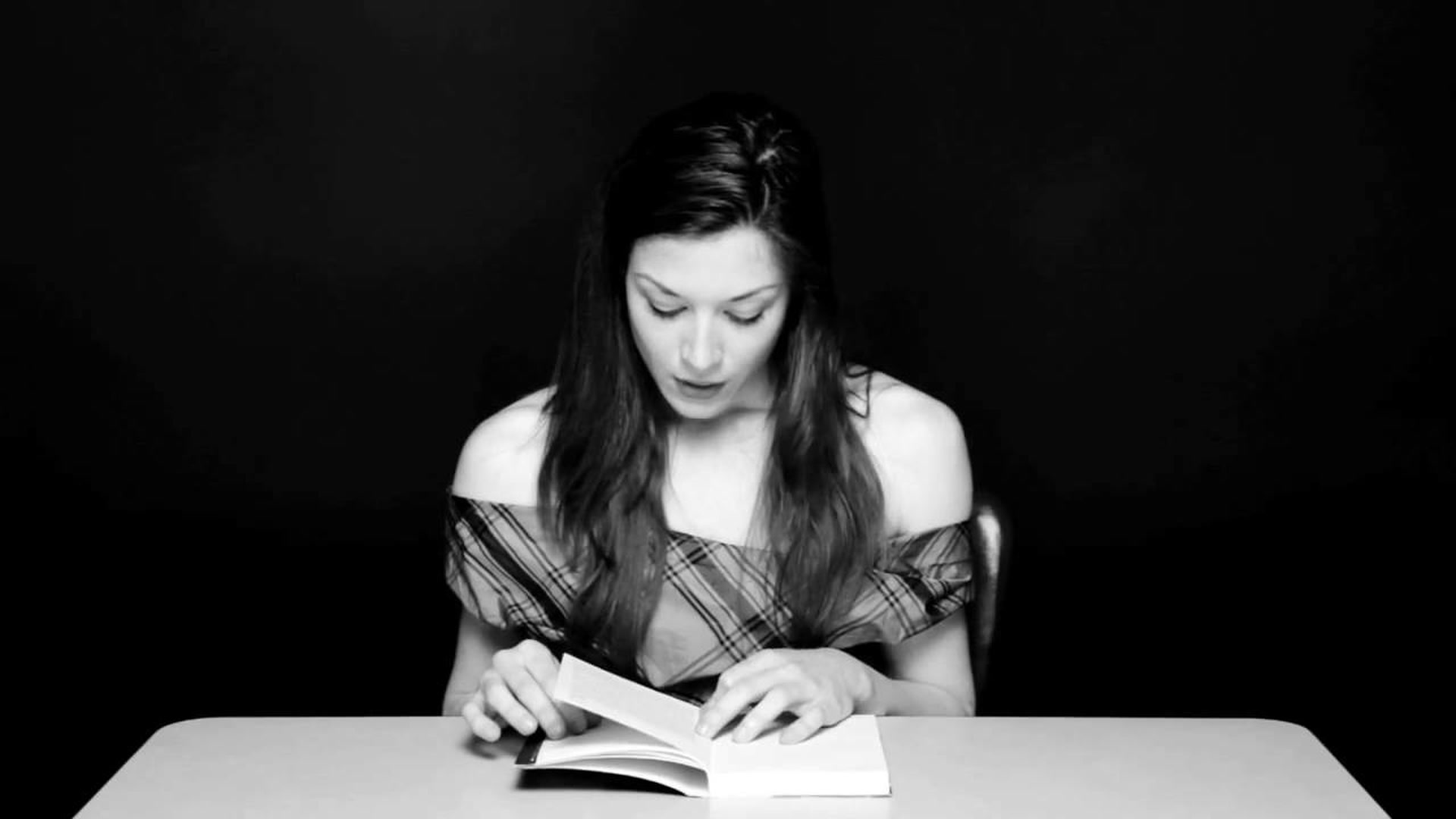 Stoya reading