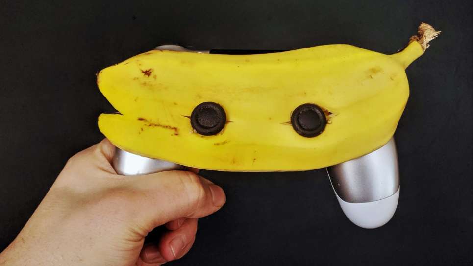 контроллер из банана PS5 Sony джойстик банан