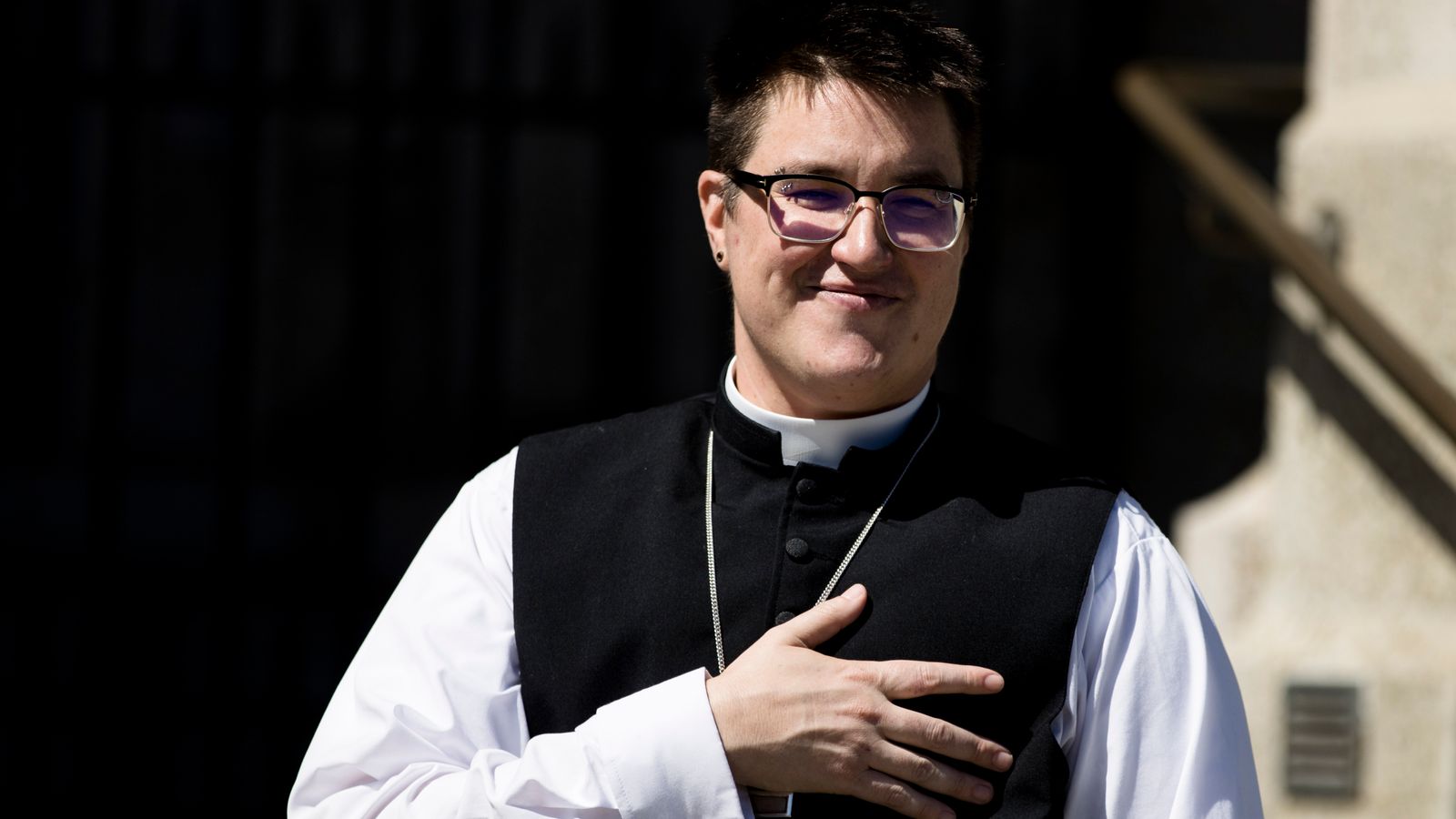 епископ трансгендер