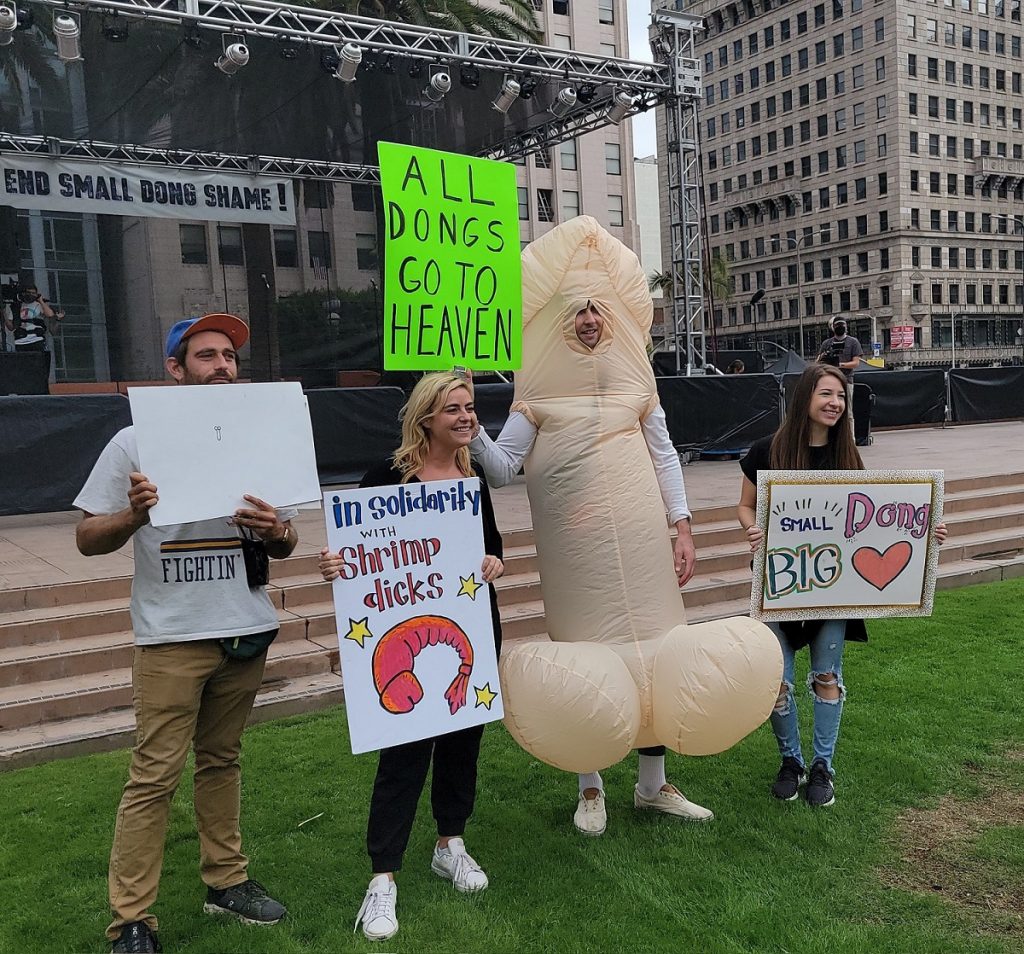 марш в поддержку маленьких пенисов