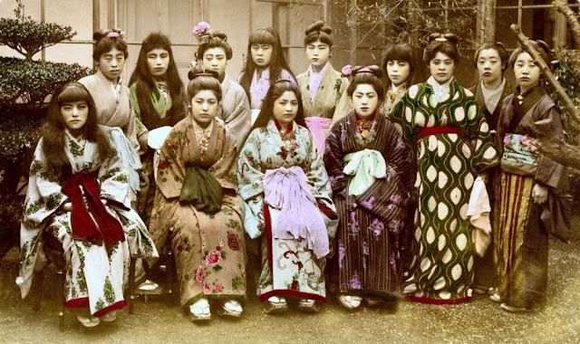 Тентакли, гейши и черепа, обагренные семенем: каким был секс в стариной Японии