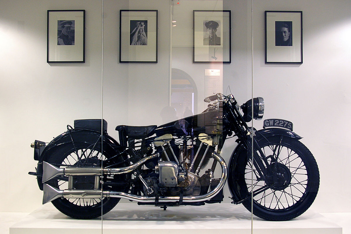 Лоуренс Аравийский мотоцикл brough Superior