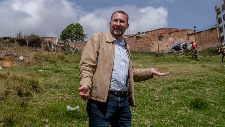 Мужчина из Саратова стал мэром в Колумбии михаил краснов