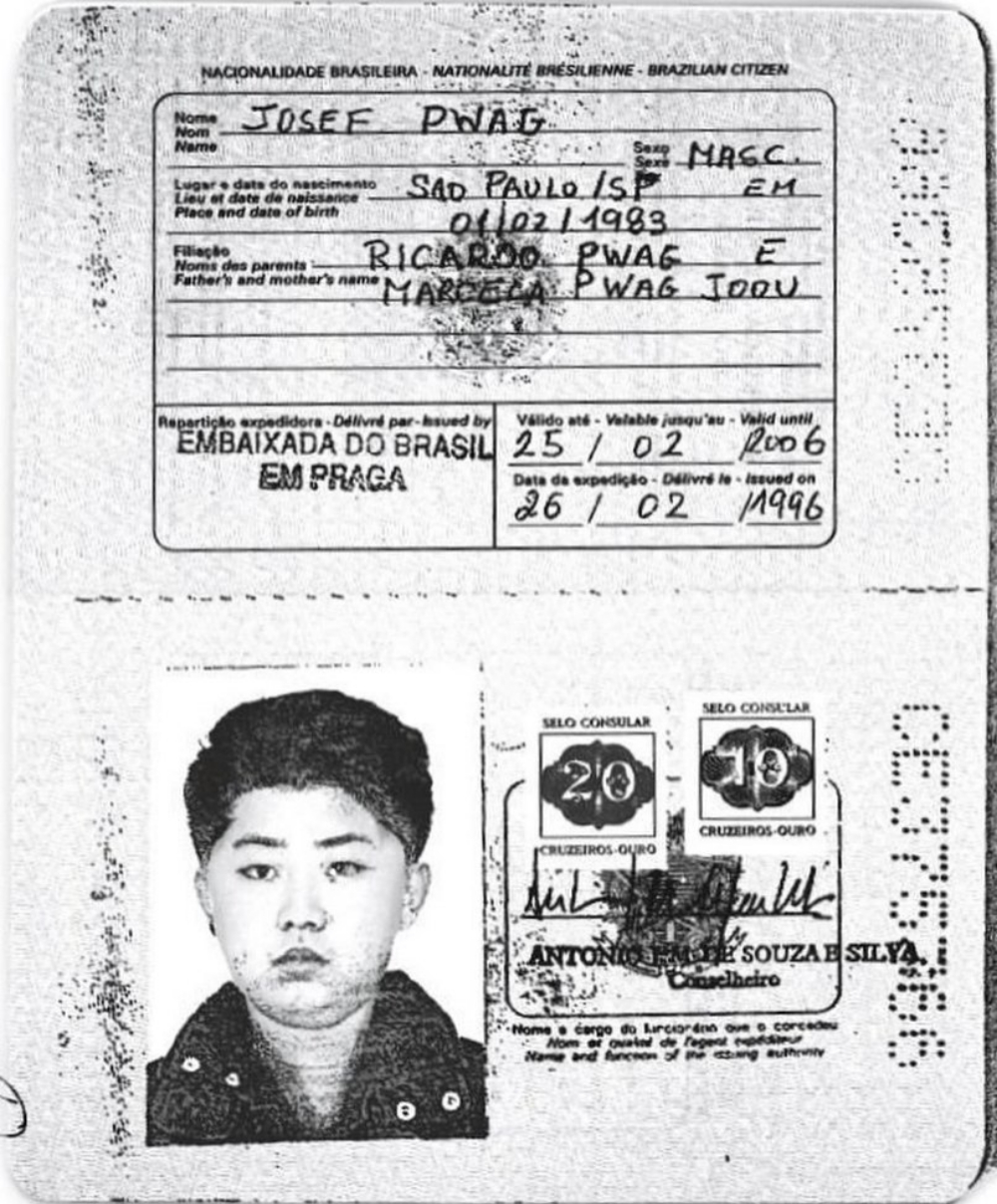 Находка дня: поддельные бразильские паспорта Ким Чен Ына и Ким Чен Ира