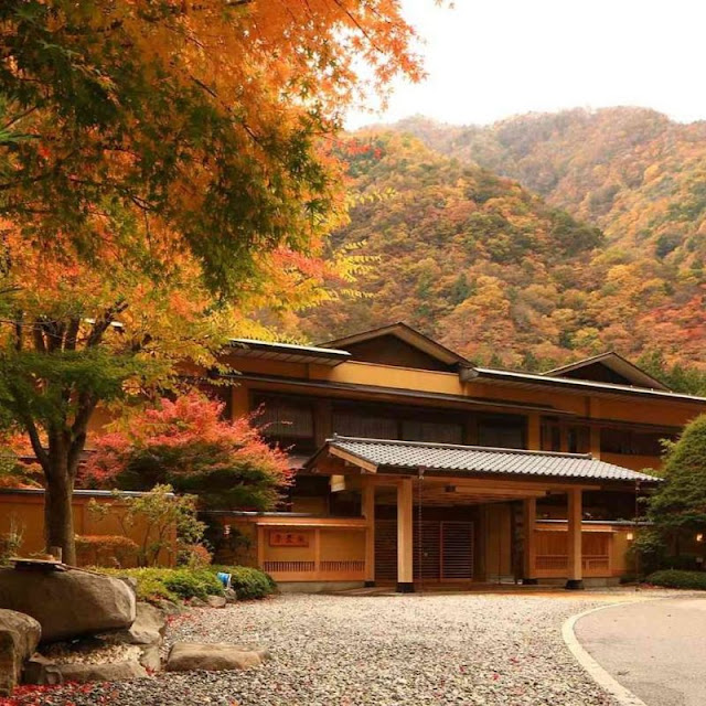 самый старый отель в мире япония