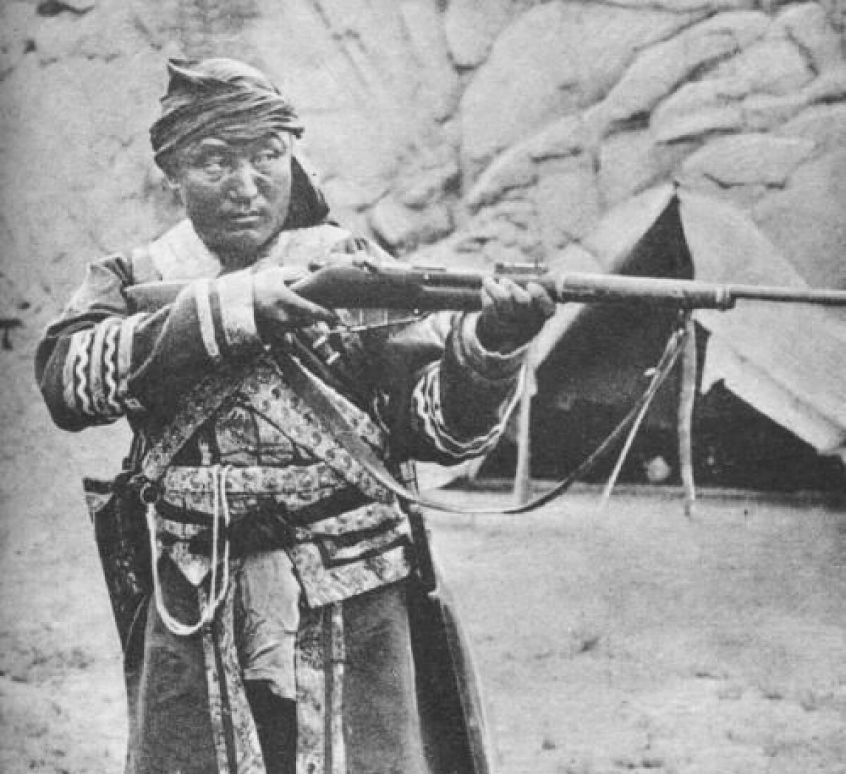 Авантюристы, временщики и злые колдуны: как самозванцы правили на тронах Европы и Азии