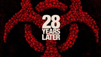 Голые, злые и все еще шустрые зомби: рецензия на фильм «28 лет спустя»