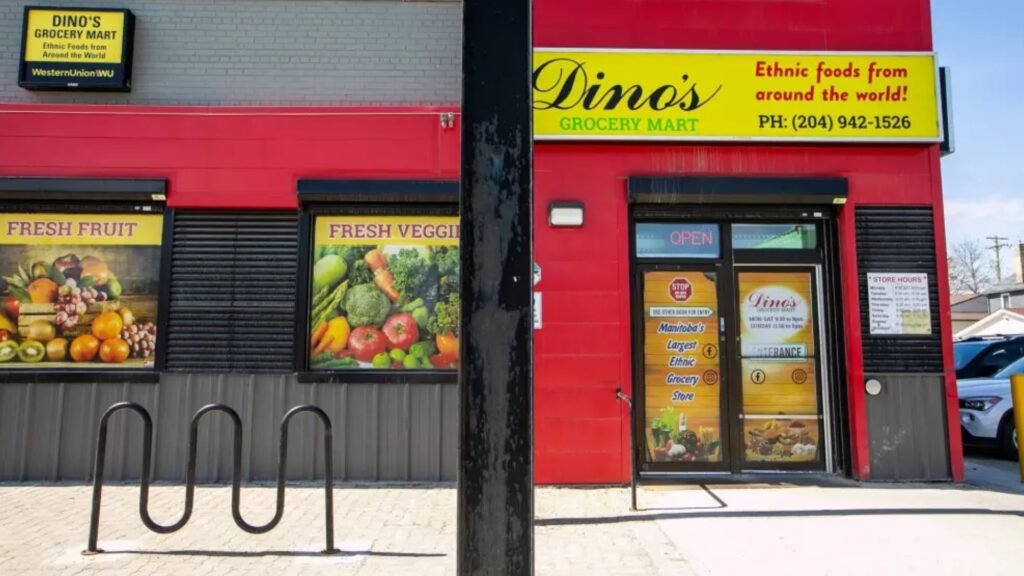 Канадец подал в суд на магазин Dino’s Grocery Mart после того, как его жестоко избили при попытке украсть куртку и автомобиль. По словам мужчины, ему нанесли серьёзные травмы, включая потерю зрения и мигрени.