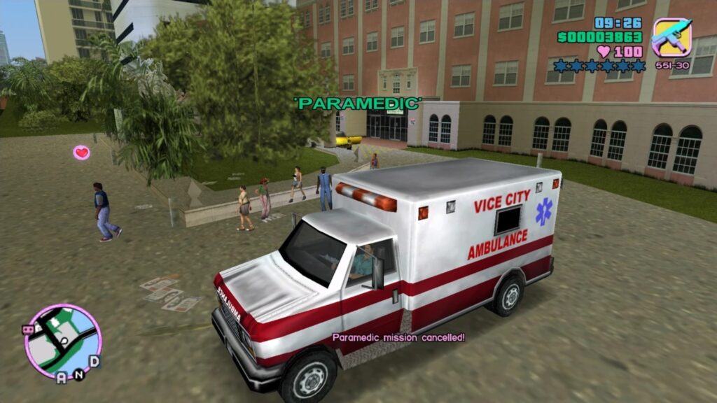 Мужик угнал машину скорой помощи с пациентом внутри