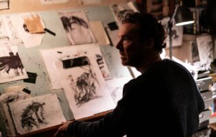 Чудовище в перьях: рецензия на фильм «Сущность»