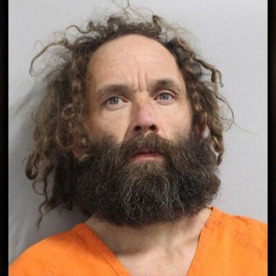 Понедельник начинается с дичи! У Мужика из Флориды нашли в грузовике целый склад оружия и радиоактивный ящик