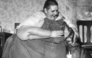 Хорошего человека много не бывает: как жил и умер Джон Брауэр Миннок — официально величайший толстяк в истории