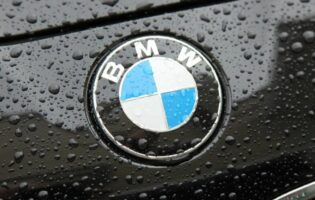 Понедельник начинается с дичи! Мужчина из Флориды утверждает, что «телепортировался» в угнанный им BMW