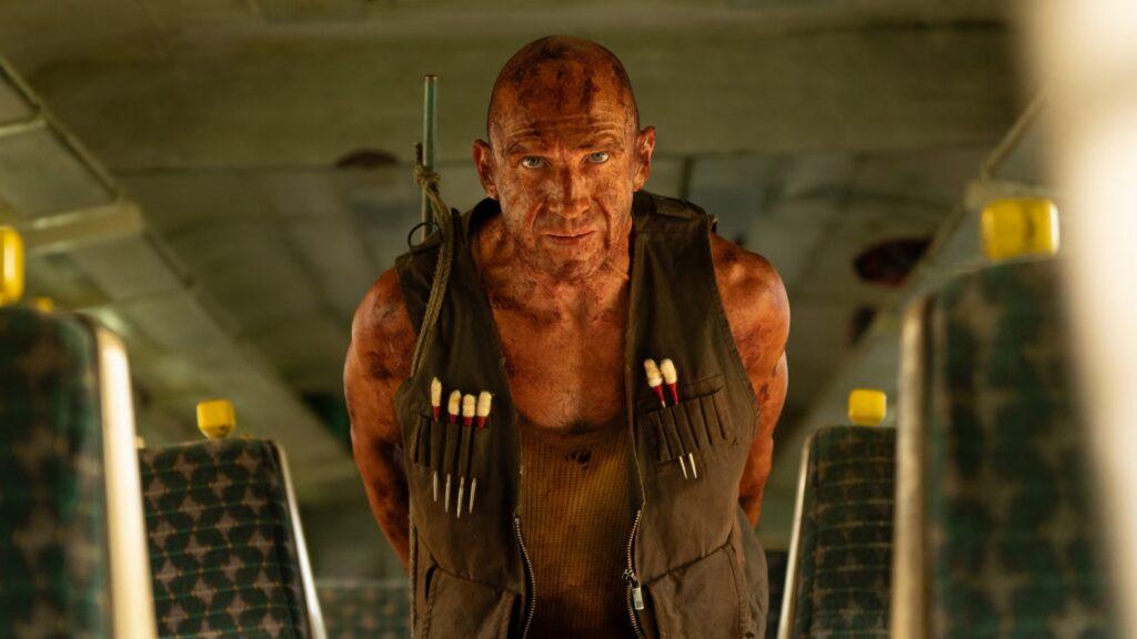 Рэйф Файнс доктор Келсон 28 лет спустя кадр из фильма.