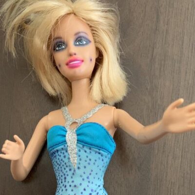 Понедельник начинается с дичи! Барби с сюрпризом