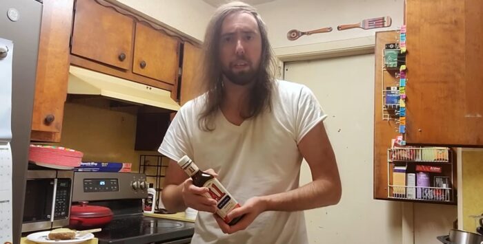 Случайные обзоры: «тот самый пломбир», артбук Death Stranding и соус А.1.