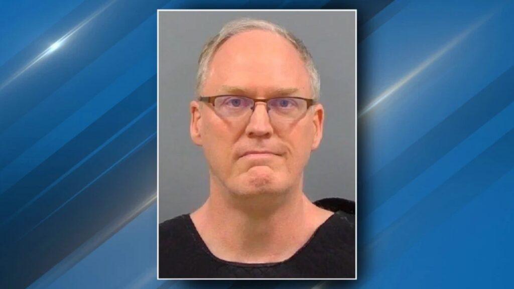 Таруотер: профессор Седарвильского университета арестован по делу о насилии над детьми