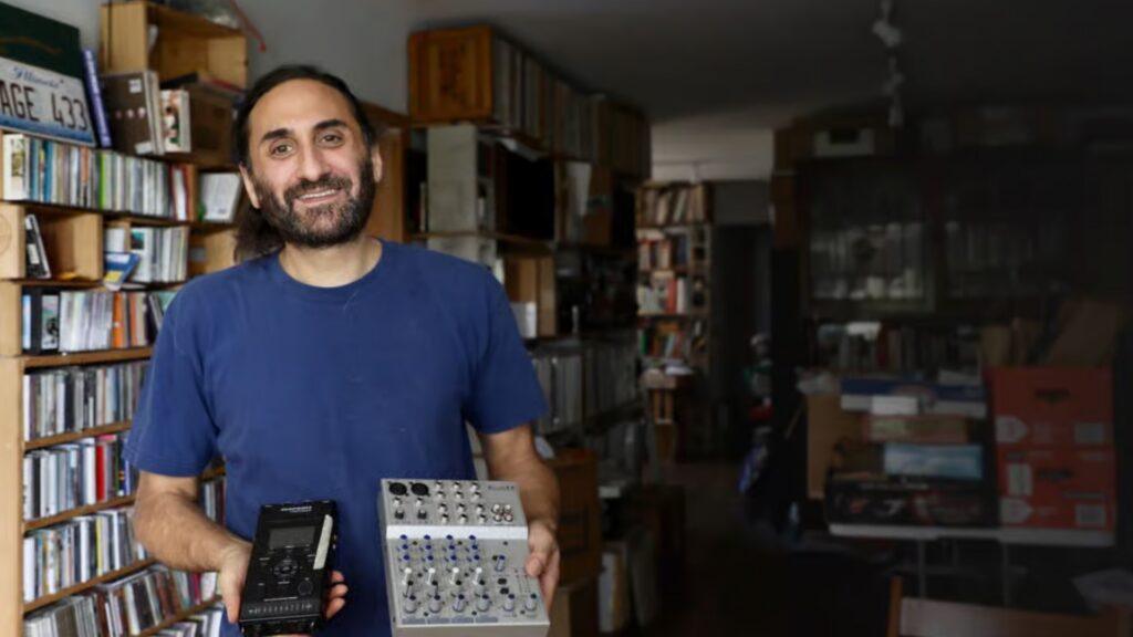 Чикагский меломан оцифровывает архив из 10 тысяч записей живых концертов: кассеты с ранней Nirvana, Phish и другими группами