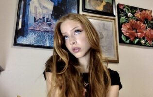 Пятничная муза: Джулия Дойл